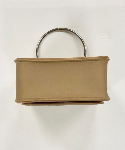 archives（アルシーヴ）の「リング縦長ショルダー（ショルダーバッグ・レディース・ブラック/ベージュ/シルバーグレー・MEDIUM）」の9枚目の写真