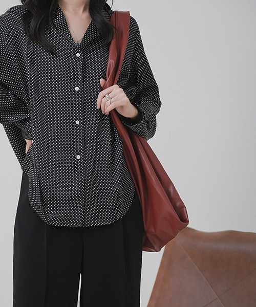 chuclla(チュクラ)の「【chuclla】【2020/SS】ポルカドット柄 サテンタッチ ラペルカラーシャツ chw1045(シャツ/ブラウス・レディース・ホワイト/ブラック・FREE)」の11枚目の写真