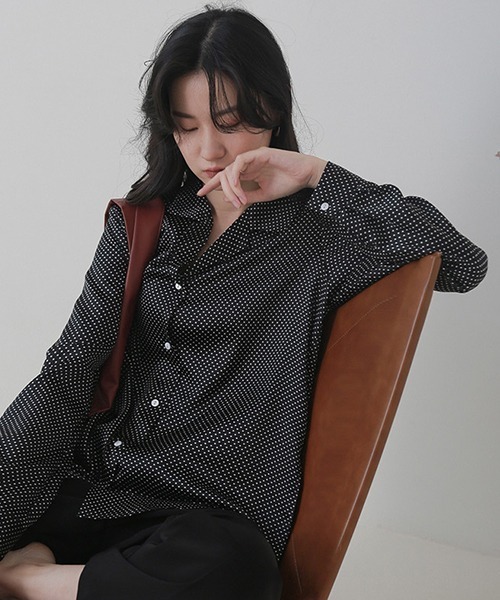 chuclla(チュクラ)の「【chuclla】【2020/SS】ポルカドット柄 サテンタッチ ラペルカラーシャツ chw1045(シャツ/ブラウス・レディース・ホワイト/ブラック・FREE)」の15枚目の写真