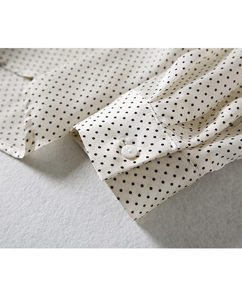 chuclla(チュクラ)の「【chuclla】【2020/SS】ポルカドット柄 サテンタッチ ラペルカラーシャツ chw1045(シャツ/ブラウス・レディース・ホワイト/ブラック・FREE)」の21枚目の写真