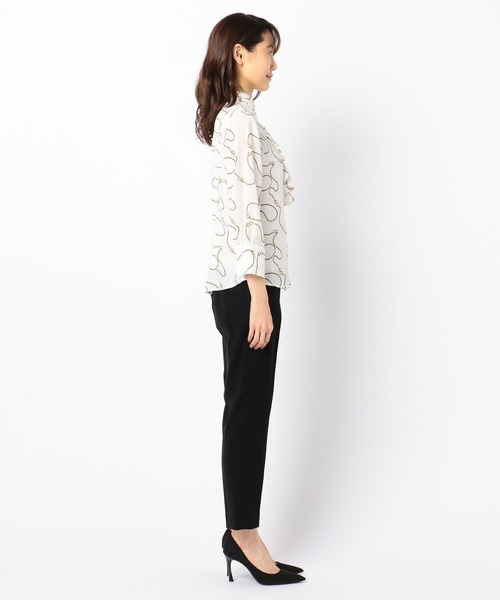 NARACAMICIE(ナラカミーチェ)の「ループジョーゼットプリントフリルブラウス(シャツ/ブラウス・レディース・ホワイト/ネイビー・MEDIUM/SMALL/LARGE)」の10枚目の写真