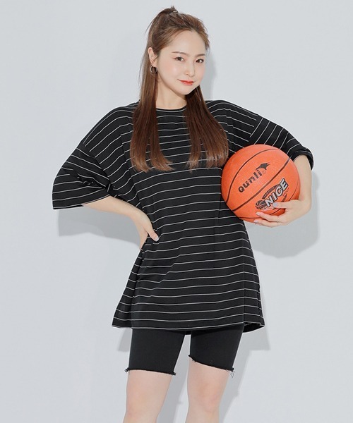 HOTPING（ホッピン）の「ラウンドネック配色ボーダールーズTシャツ（Tシャツ/カットソー・レディース・アイボリー/ブラック/ブルー・FREE）」の5枚目の写真