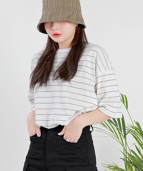 HOTPING（ホッピン）の「ラウンドネック配色ボーダールーズTシャツ（Tシャツ/カットソー・レディース・アイボリー/ブラック/ブルー・FREE）」の11枚目の写真