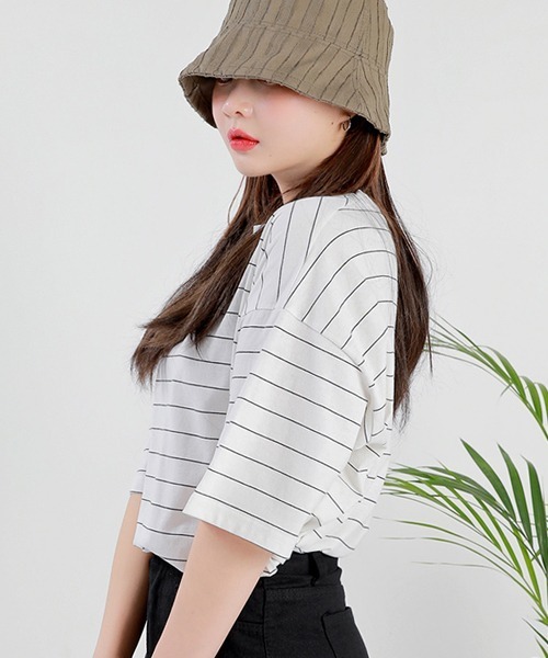 HOTPING（ホッピン）の「ラウンドネック配色ボーダールーズTシャツ（Tシャツ/カットソー・レディース・アイボリー/ブラック/ブルー・FREE）」の12枚目の写真