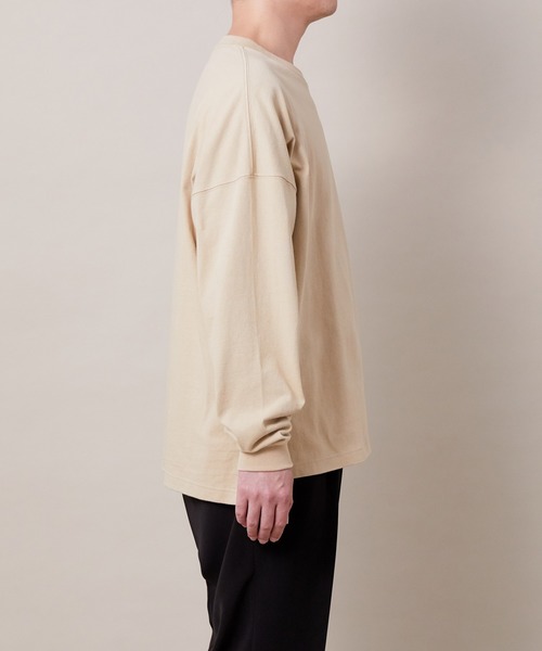 ADAM ET ROPE'（アダムエロペ）の「〈WEB・一部店舗限定〉ヘビーウェイト ドロップショルダー L/S Tee（Tシャツ/カットソー・メンズ・ホワイト/ブラック/ベージュ・M/L）」の16枚目の写真