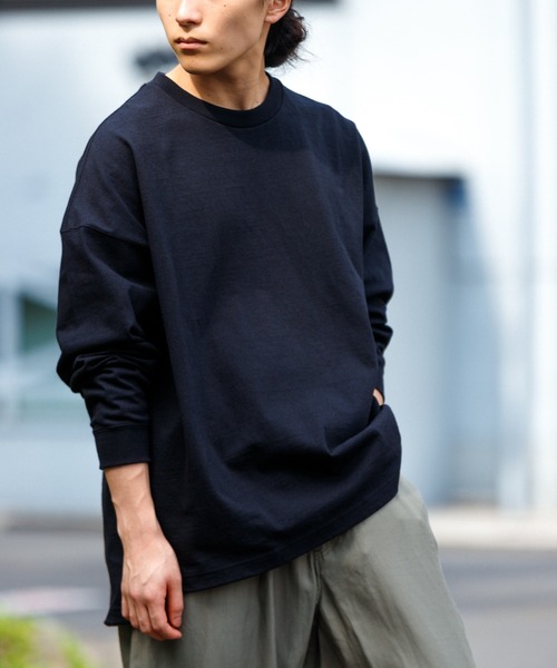 ADAM ET ROPE'（アダムエロペ）の「〈WEB・一部店舗限定〉ヘビーウェイト ドロップショルダー L/S Tee（Tシャツ/カットソー・メンズ・ホワイト/ブラック/ベージュ・M/L）」の21枚目の写真