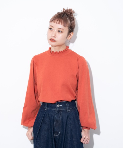 MERLOT（メルロー）の「スタンドフリルニット（ニット/セーター・レディース・ライトブルー/ブラック/オレンジ/ナチュラル/ライトパープル・FREE）」の12枚目の写真