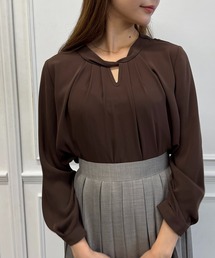 【ジャケットのインスタイルにも♪】フレンチキスねじりスタンドブラウス