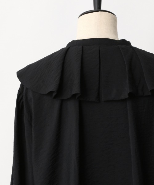 A part by(アパートバイ)の「RyNyフリルエリSTDブラウス 925851(シャツ/ブラウス・レディース・ブラック/オフホワイト/ベージュ系その他・FREE)」の6枚目の写真