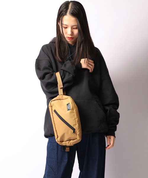 MEI（メイ）の「MEI SUSTAINABLE HIPS SHOT Ⅱ サステナブルヒップショットウエストポーチ（ボディバッグ/ウエストポーチ・メンズ・ネイビー/ライトブラウン/ブラック/オリーブドラブ/ブラウン・FREE）」の18枚目の写真