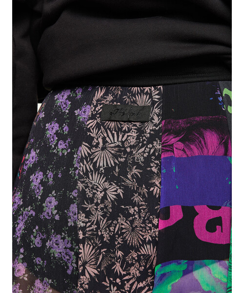 DIESEL（ディーゼル）の「レディース スカート オールオーバープリント パッチワーク ロング（スカート・レディース・ブラック・SMALL/MEDIUM/LARGE）」の5枚目の写真