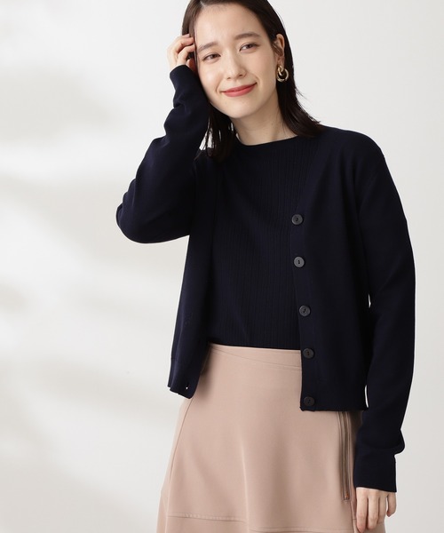 N.（N. Natural Beauty Basic）（エヌエヌナチュラルビューティーベーシック）の「◆ハイツイストコットンレーヨンＶカーディガン（カーディガン/ボレロ・レディース・アッシュブラウン/クリーム/ブルー/ネイビー/オレンジ・MEDIUM）」の4枚目の写真