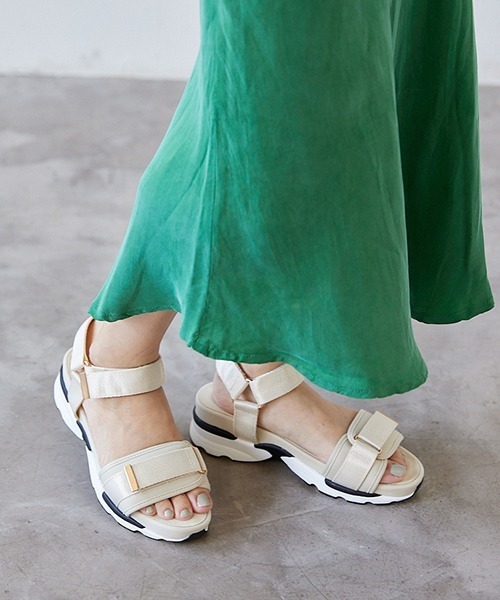 JELLY BEANS（ジェリービーンズ）の「ジップベルトスポーツサンダル(214-30194)JELLY BEANS(ジェリービーンズ)（サンダル・レディース・ブラック/アイボリー/ブラウン・S/M/L）」の2枚目の写真