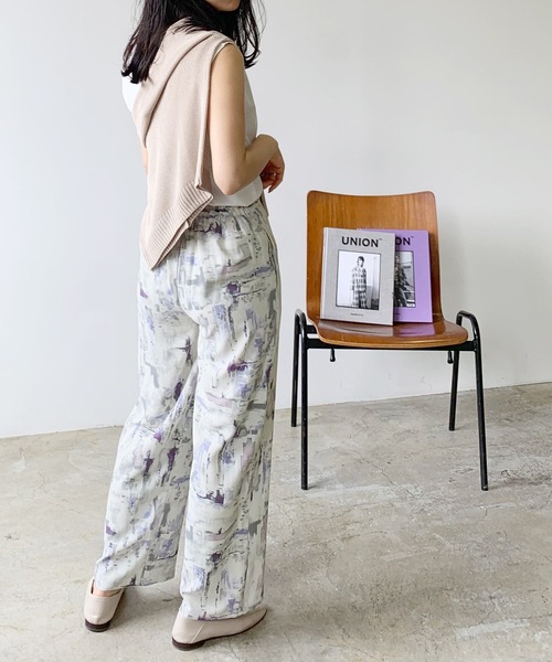 LIAN（リアン）の「水彩柄ストレートパンツ（その他パンツ・レディース・パープル/グリーン・FREE）」の7枚目の写真