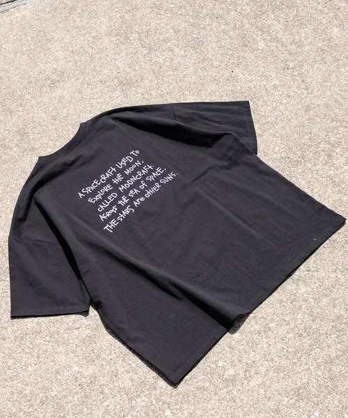 kutir（クティール）の「ロゴアソートビッグTシャツ（Tシャツ/カットソー・メンズ・ホワイト/ライトブルー/オフホワイト/ブラック/オレンジ/ダークブルー・MEDIUM/LARGE）」の4枚目の写真