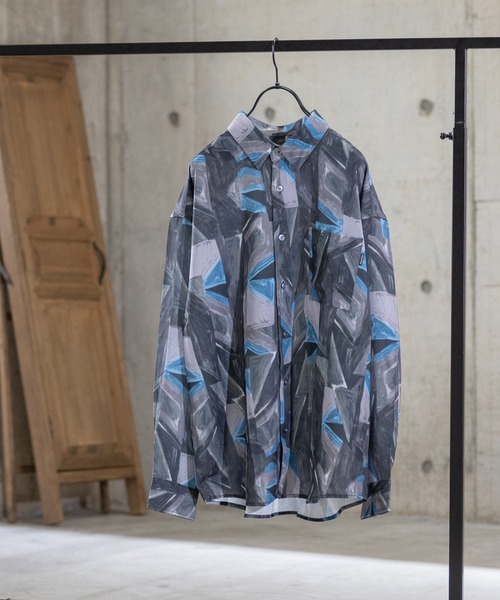 Naive magic（ナイーブマジック）の「【a】ナチュラルストレッチ総柄プリント長袖シャツ（シャツ/ブラウス・メンズ・ブラック/ブラウン系その他/マルチ/ブラック系その他/ブルー/ブラウン/グレー・X-LARGE/LARGE/MEDIUM）」の2枚目の写真