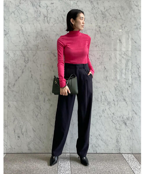 TOMORROWLAND (トゥモローランド)の「ユーティリティツイル フロントタックパンツ(スラックス・レディース・レッド/ライトブルー/ネイビー・32/36/34)」の8枚目の写真