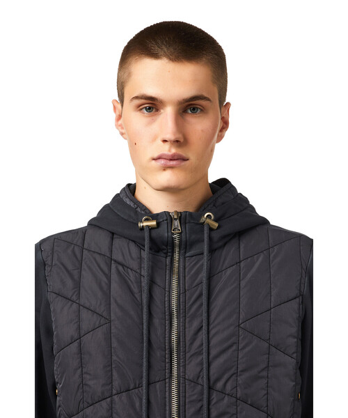 DIESEL（ディーゼル）の「メンズ ジャケット コンビネーション パーカー（ナイロンジャケット・メンズ・ベージュ/ブラック・MEDIUM/LARGE/SMALL/XX-LARGE/X-LARGE/X-SMALL）」の6枚目の写真