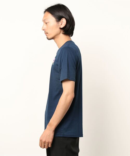 UNDER ARMOUR（アンダーアーマー）の「UAショートスリーブ アイランド ウェーブS（トレーニング/MENS/メンズ）（Tシャツ/カットソー・メンズ・ネイビー・XXL/XL/M/L/3XL/S）」の3枚目の写真