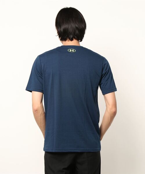 UNDER ARMOUR（アンダーアーマー）の「UAショートスリーブ アイランド ウェーブS（トレーニング/MENS/メンズ）（Tシャツ/カットソー・メンズ・ネイビー・XXL/XL/M/L/3XL/S）」の2枚目の写真