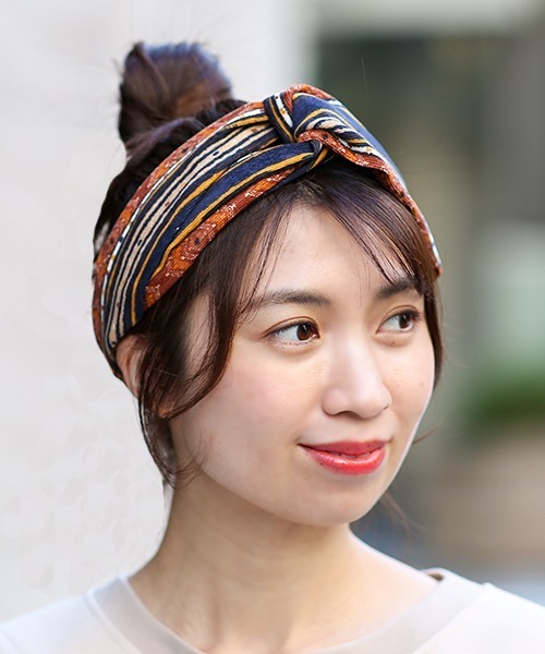 チチカカ（チチカカ）の「ストライプコーデュロイヘアバンド（ヘアバンド・レディース・ネイビー/レッド/オレンジ・FREE）」の3枚目の写真