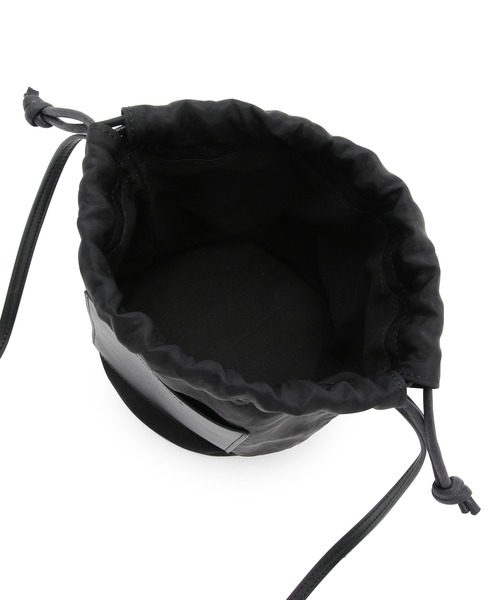 ADAM ET ROPE'(アダムエロペ)の「<追加>ナイロン巾着ミニポシェット(ショルダーバッグ・レディース・ブラック・FREE)」の14枚目の写真