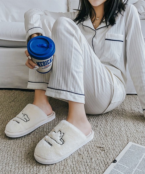 FREE BLUES(フリーブルース)の「あったか刺繍ルームシューズ(ルームシューズ/スリッパ・レディース・アイボリー・SMALL/MEDIUM)」の4枚目の写真