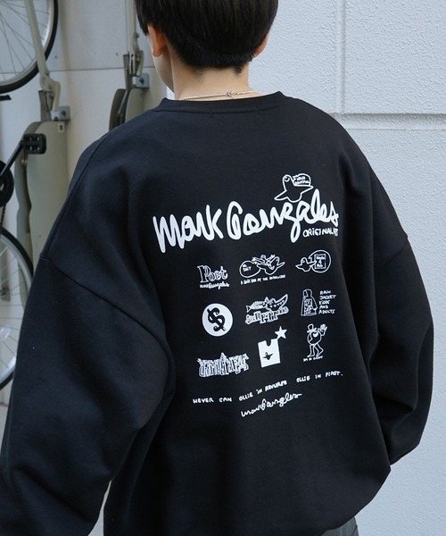 Mark Gonzales（マーク・ゴンザレス）の「【MARK GONZALES ARTWORK COLLECTION / マーク ゴンザレス】別注 ビッグシルエット イラストバックプリント プルオーバースウェット カットソー ユニセックス（スウェット・メンズ・ホワイト/チャコールグレー/ブラック/ベージュ/ブラウン/サックスブルー/ブルー/グリーン/アイボリー/ブラック系その他/ホワイト系その他2/ホワイト系その他3/ブラック系その他2/ブラック系その他3/ブルー系その他4/ミント/グリーン系その他/ブルー系その他/ホワイト系その他/ベージュ系その他3/グリーン系その他2/ブラック系その他4/ホワイト系その他4/ブルー系その他2・M/L/XL）」の9枚目の写真