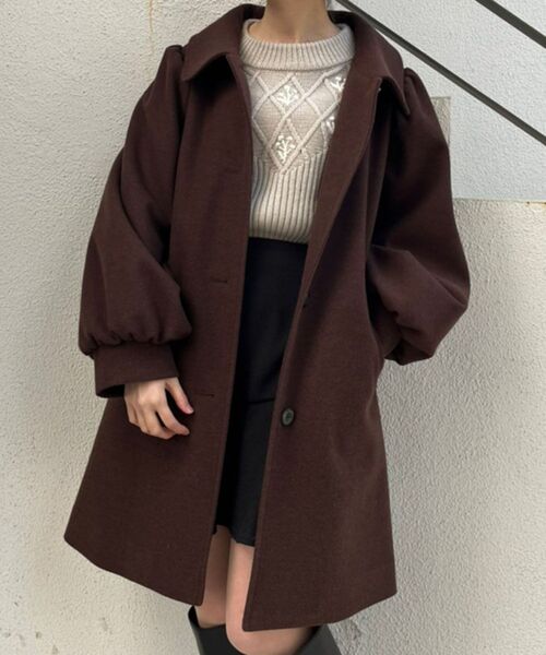 MAJESTIC LEGON（マジェスティックレゴン）の「ガーリーボリュームステンコート（ステンカラーコート・レディース・ベージュ/ブラック/ブラウン・SMALL/MEDIUM）」の4枚目の写真