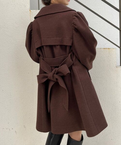 MAJESTIC LEGON（マジェスティックレゴン）の「ガーリーボリュームステンコート（ステンカラーコート・レディース・ベージュ/ブラック/ブラウン・SMALL/MEDIUM）」の5枚目の写真