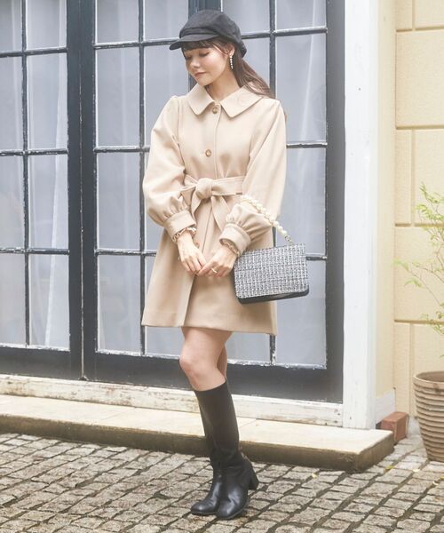 MAJESTIC LEGON（マジェスティックレゴン）の「ガーリーボリュームステンコート（ステンカラーコート・レディース・ベージュ/ブラック/ブラウン・SMALL/MEDIUM）」の13枚目の写真