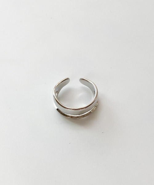 yu-ka（ユーカ）の「YU-KA : 2ラインウェーブリング（リング・レディース・シルバー/ゴールド・FREE）」の7枚目の写真