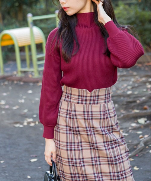 SpRay（スプレイ）の「ボリュ－ム袖ボトルネックニット（ニット/セーター・レディース・ブラック/ブラウン/イエロー/ブルー/グリーン/アイボリー/モカ/レンガ/ライトブラウン/マスタード/ダークブラウン/パープル/レッド系その他/ライトグリーン/ダークグリーン/ライトパープル・FREE）」の15枚目の写真