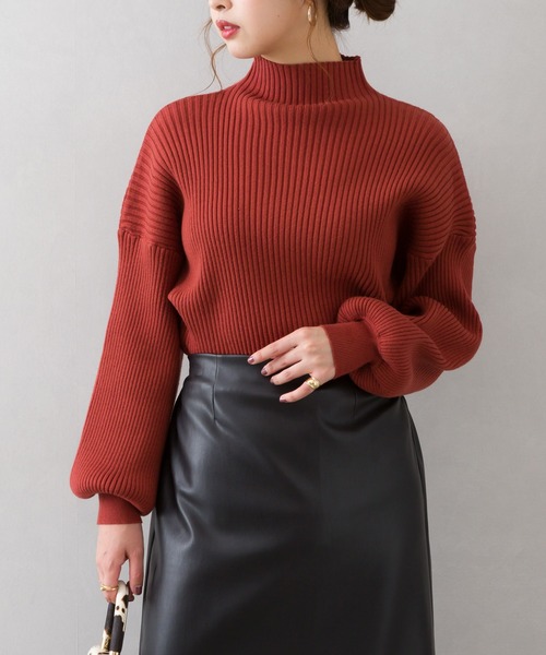 SpRay（スプレイ）の「ボリュ－ム袖ボトルネックニット（ニット/セーター・レディース・ブラック/ブラウン/イエロー/ブルー/グリーン/アイボリー/モカ/レンガ/ライトブラウン/マスタード/ダークブラウン/パープル/レッド系その他/ライトグリーン/ダークグリーン/ライトパープル・FREE）」の16枚目の写真