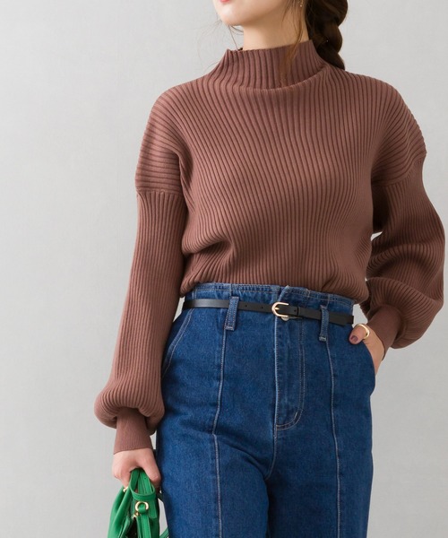 SpRay（スプレイ）の「ボリュ－ム袖ボトルネックニット（ニット/セーター・レディース・ブラック/ブラウン/イエロー/ブルー/グリーン/アイボリー/モカ/レンガ/ライトブラウン/マスタード/ダークブラウン/パープル/レッド系その他/ライトグリーン/ダークグリーン/ライトパープル・FREE）」の6枚目の写真