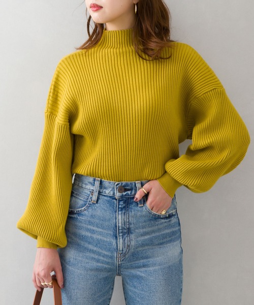 SpRay（スプレイ）の「ボリュ－ム袖ボトルネックニット（ニット/セーター・レディース・ブラック/ブラウン/イエロー/ブルー/グリーン/アイボリー/モカ/レンガ/ライトブラウン/マスタード/ダークブラウン/パープル/レッド系その他/ライトグリーン/ダークグリーン/ライトパープル・FREE）」の14枚目の写真