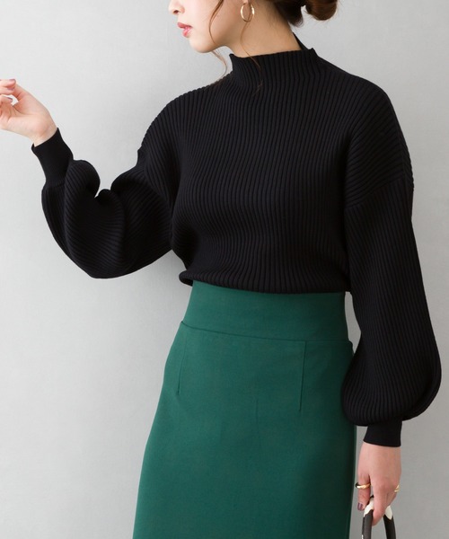 SpRay（スプレイ）の「ボリュ－ム袖ボトルネックニット（ニット/セーター・レディース・ブラック/ブラウン/イエロー/ブルー/グリーン/アイボリー/モカ/レンガ/ライトブラウン/マスタード/ダークブラウン/パープル/レッド系その他/ライトグリーン/ダークグリーン/ライトパープル・FREE）」の3枚目の写真