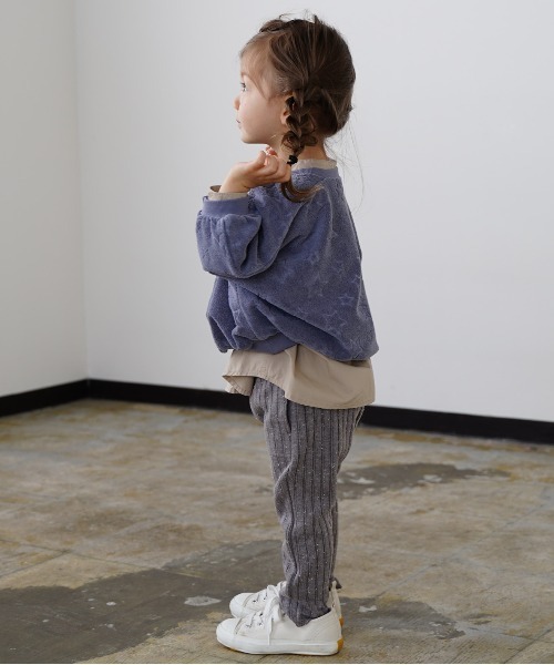 quoti use fith（クゥオティ　ユース　フィス）の「星柄パイル 長袖クルースウェット（スウェット・キッズ・チャコールグレー/ホワイト/パープル・100/90/80/120/130/110）」の6枚目の写真