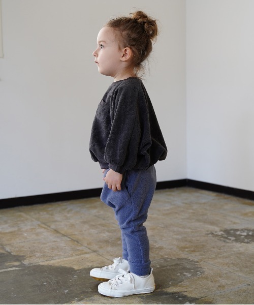 quoti use fith（クゥオティ　ユース　フィス）の「星柄パイル 長袖クルースウェット（スウェット・キッズ・チャコールグレー/ホワイト/パープル・100/90/80/120/130/110）」の16枚目の写真