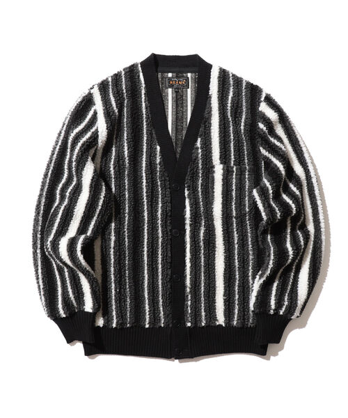 BEAMS PLUS(ビームスプラス)の「BEAMS PLUS / ストライプ ボア フリース カーディガン(カーディガン/ボレロ・メンズ・ブラック/ブラウン・SMALL/MEDIUM/X-LARGE/LARGE)」の1枚目の写真