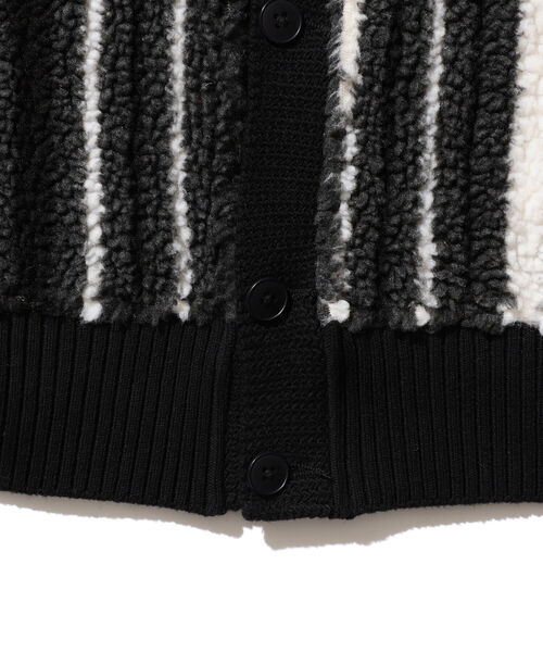 BEAMS PLUS(ビームスプラス)の「BEAMS PLUS / ストライプ ボア フリース カーディガン(カーディガン/ボレロ・メンズ・ブラック/ブラウン・SMALL/MEDIUM/X-LARGE/LARGE)」の22枚目の写真