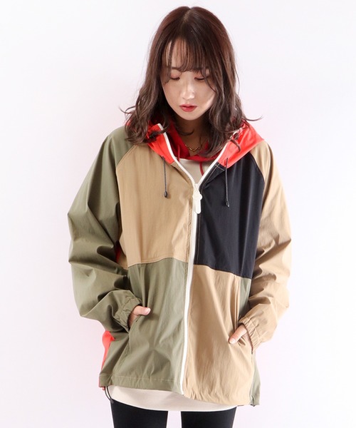 POWER TO THE PEOPLE（パワートゥーザピープル）の「POWER TO THE PEOPLE　ロールパーカー（ナイロンジャケット・メンズ・C/カーキ/ブラック/B/A/ベージュ/ブラック系その他/グリーン系その他/ベージュ系その他/D/イエロー/ネイビー・S/M/LL/L）」の9枚目の写真