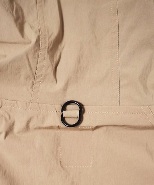 POWER TO THE PEOPLE（パワートゥーザピープル）の「POWER TO THE PEOPLE　ロールパーカー（ナイロンジャケット・メンズ・C/カーキ/ブラック/B/A/ベージュ/ブラック系その他/グリーン系その他/ベージュ系その他/D/イエロー/ネイビー・S/M/LL/L）」の22枚目の写真