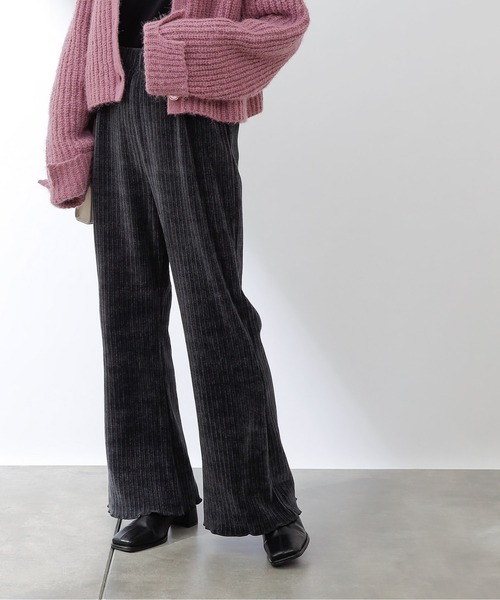 COLONY 2139（コロニートゥーワンスリーナイン）の「ランダムプリーツコーデュロイパンツ（その他パンツ・レディース・チャコールグレー/グリーン/グレイッシュベージュ・LARGE/SMALL/MEDIUM）」の2枚目の写真