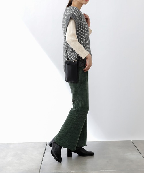 COLONY 2139（コロニートゥーワンスリーナイン）の「ランダムプリーツコーデュロイパンツ（その他パンツ・レディース・チャコールグレー/グリーン/グレイッシュベージュ・LARGE/SMALL/MEDIUM）」の19枚目の写真