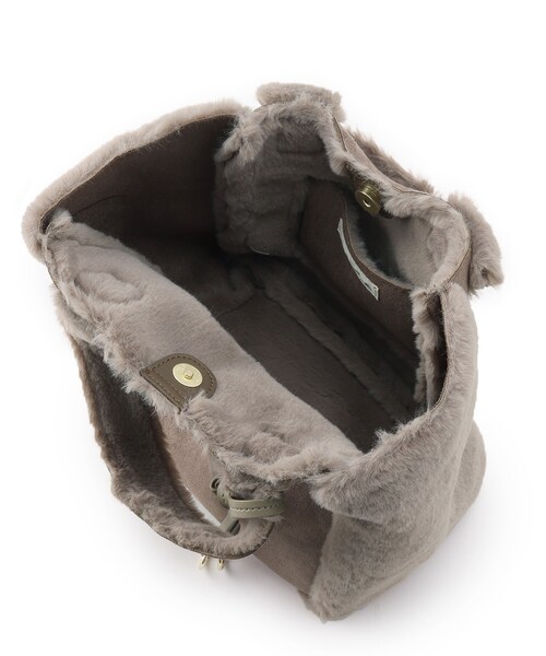 SHOO・LA・RUE（シューラルー）の「◆ムートン調フェイクファートート（トートバッグ・レディース・ブラック/ブルー/サンドベージュ/ナチュラル/キャメル/カーキ系4/ピンク系・00）」の10枚目の写真