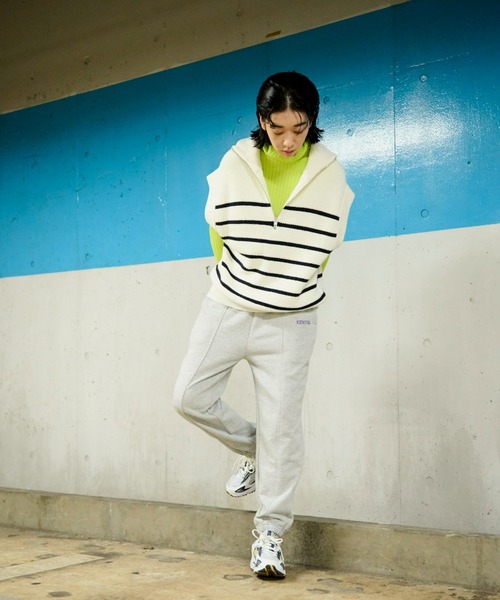 Auntie Rosa Holiday(アンティローザホリデー)の「ハーフジップボーダーニットベスト(ベスト・レディース・オフホワイト・FREE)」の11枚目の写真