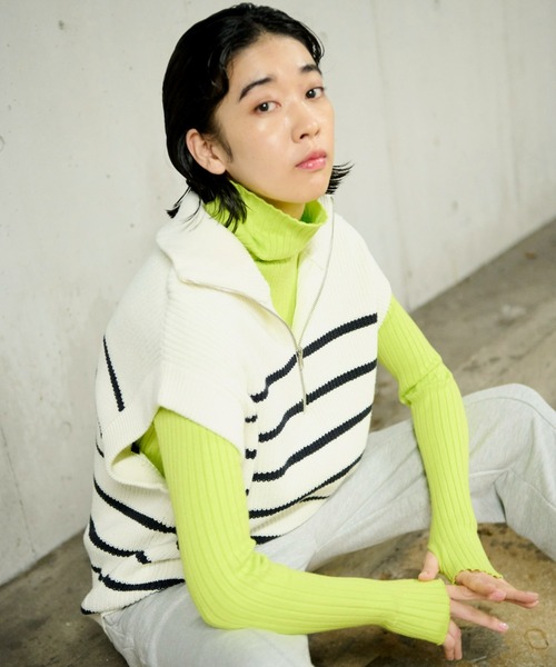 Auntie Rosa Holiday(アンティローザホリデー)の「ハーフジップボーダーニットベスト(ベスト・レディース・オフホワイト・FREE)」の9枚目の写真