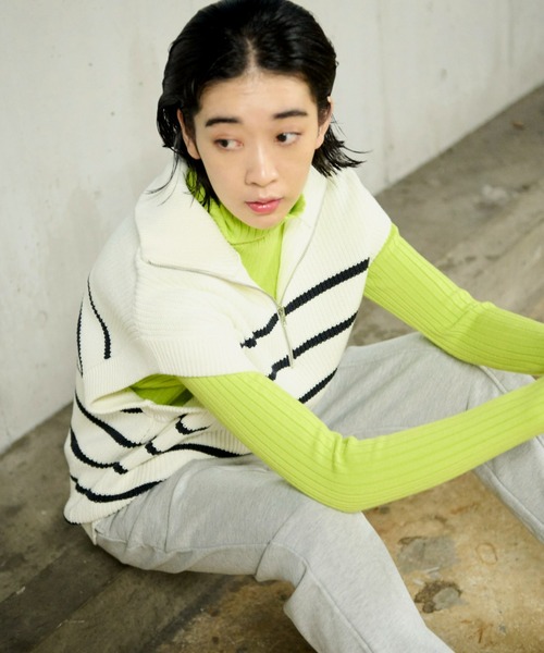 Auntie Rosa Holiday(アンティローザホリデー)の「ハーフジップボーダーニットベスト(ベスト・レディース・オフホワイト・FREE)」の8枚目の写真