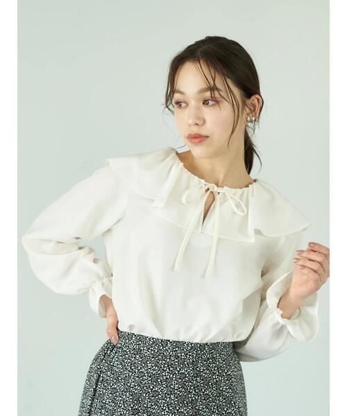 earth music&ecology(アースミュージックアンドエコロジー)の「ビックカラーブラウス*(シャツ/ブラウス・レディース・オフホワイト/ドット/モカ・FREE)」の4枚目の写真